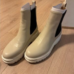 Women's Beige Chelsea Boots